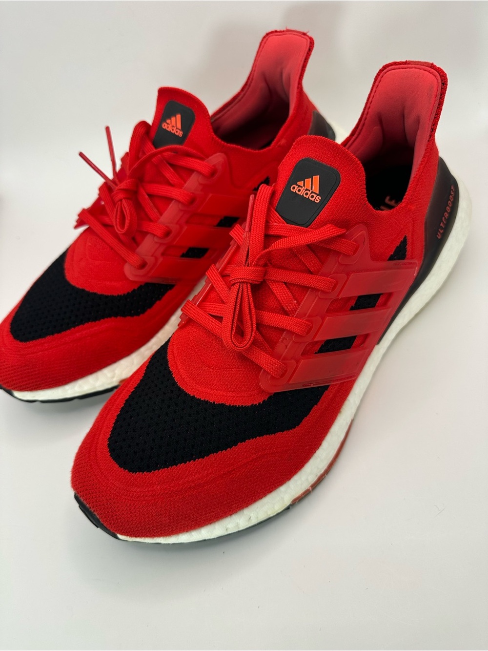 Adidas Ultraboost 21 Men's Size 11 Running Shoes Sneakers FY0387  Red Black